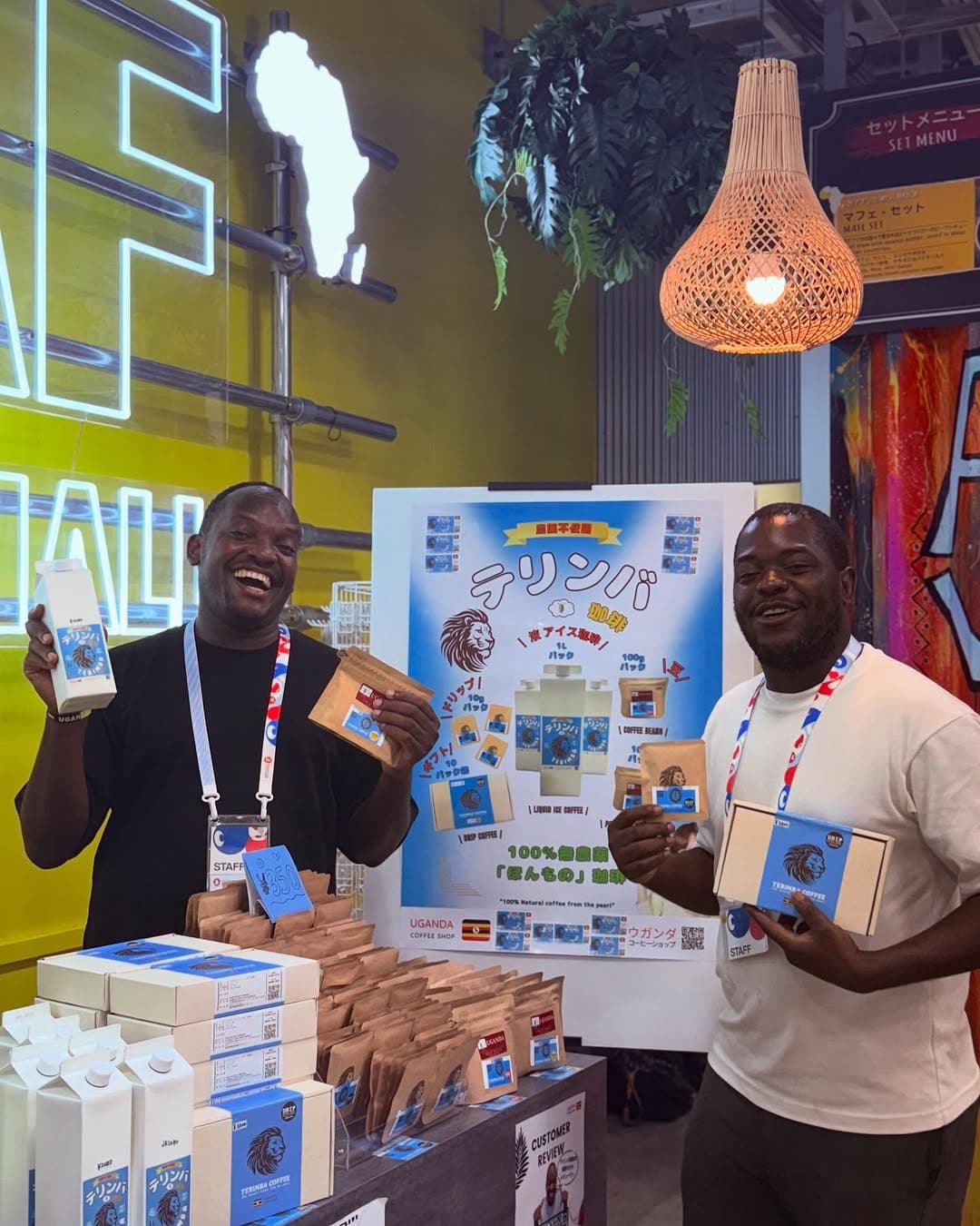 大阪・関西万博 PANAF キッチン販売と無料試飲