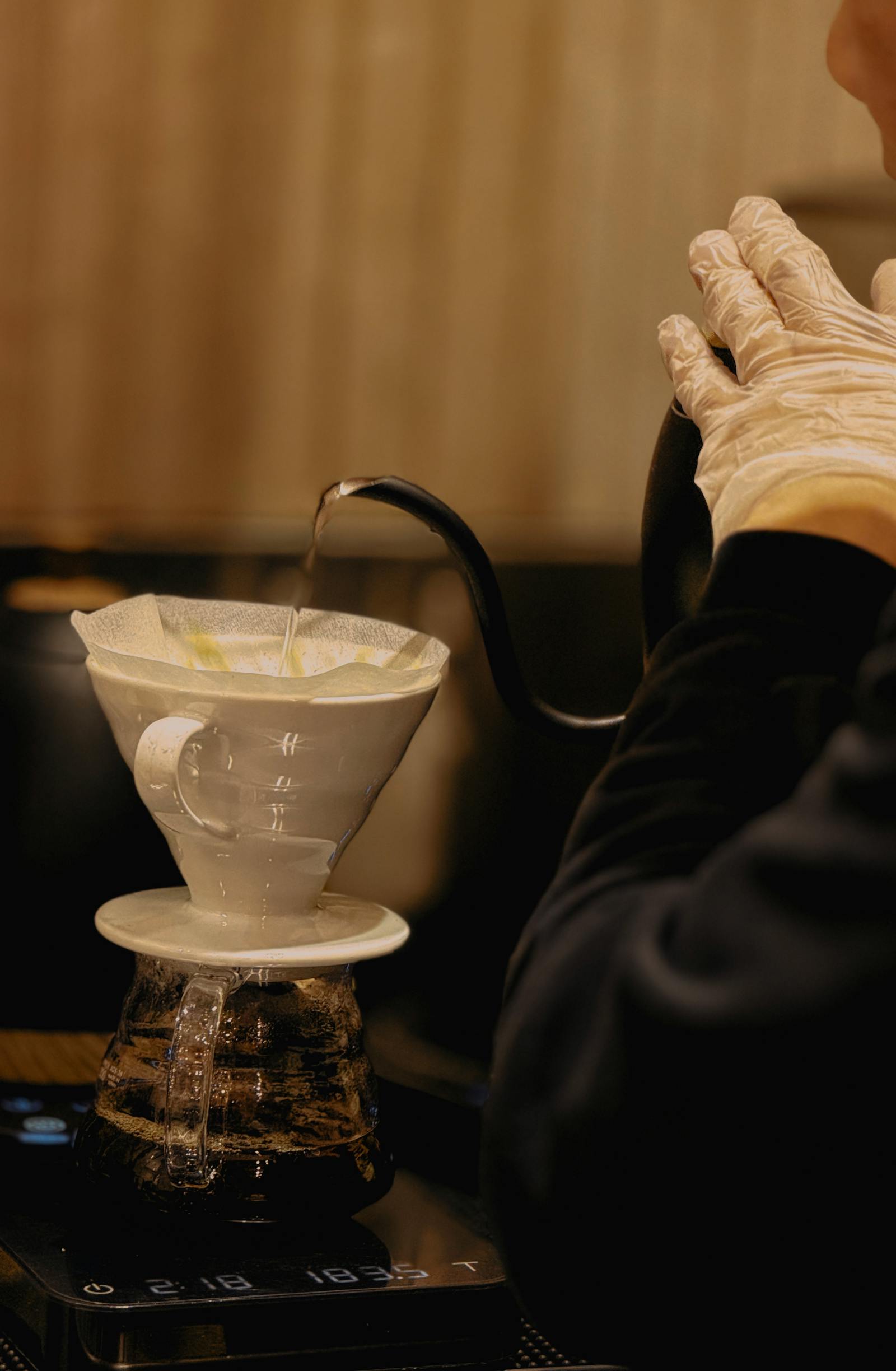 ウガンダコーヒーのV60ハンドドリップ